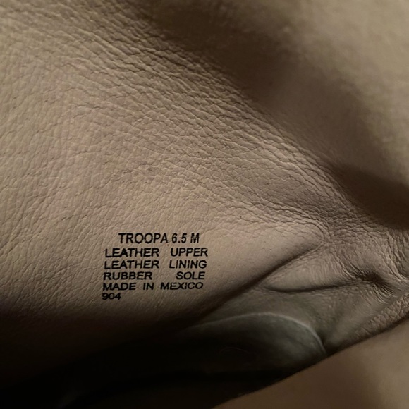 Boots - Picture 4 of 4